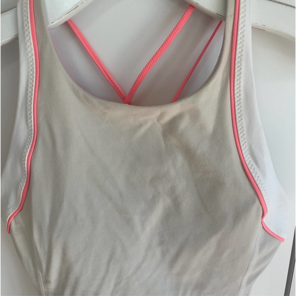 Lululemon - Picture 2 of 5